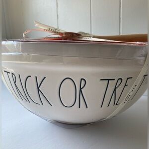 RAE DUNN TRICK OR TREAT Mixing Bowl with Silicon Spatula